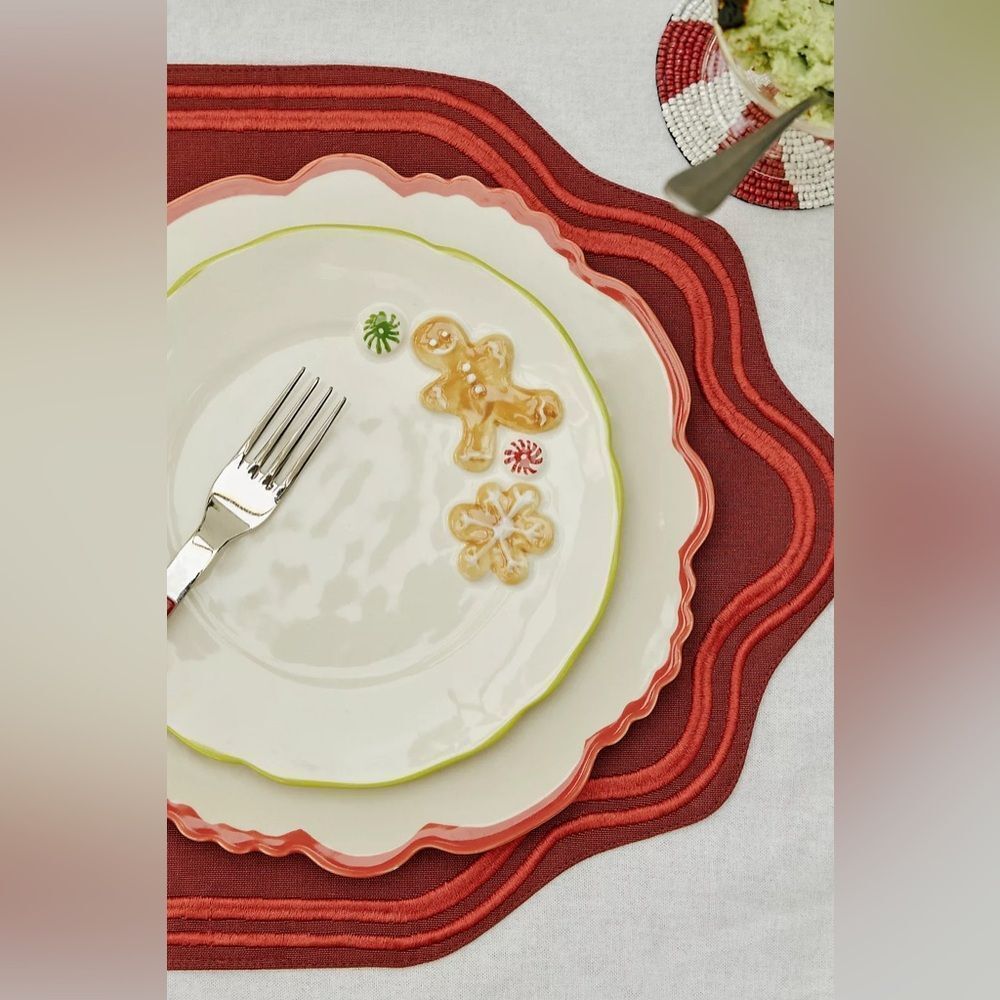 ❤️ NWT ANTHROPOLOGIE Stoneware Plate with Gingerbread Design | NWT - Picture 6 of 7